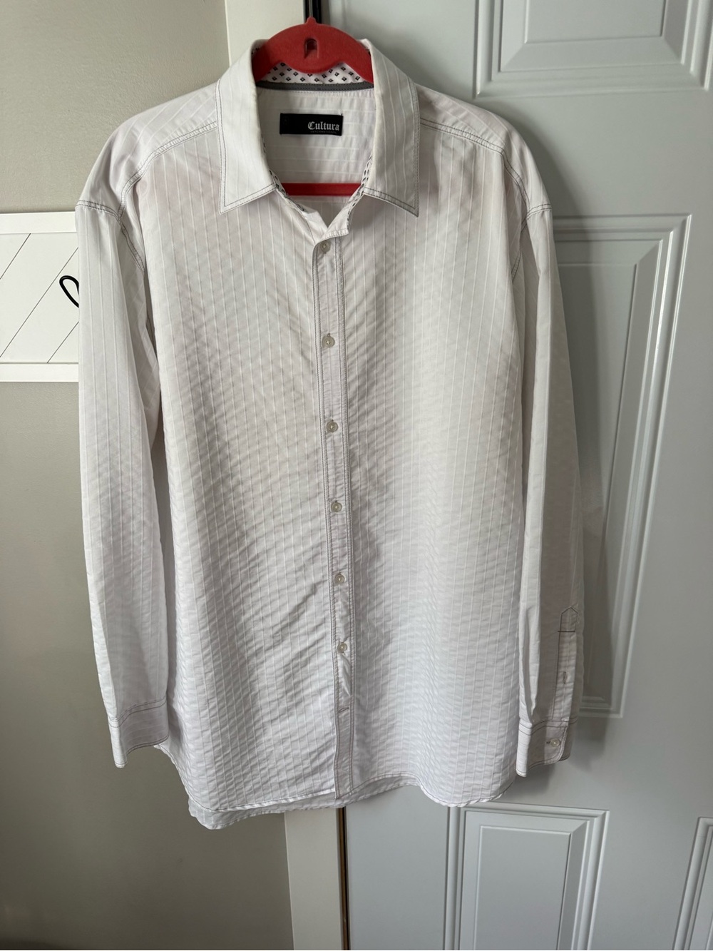 Cultura Men's White Long-Sleeve Shirt